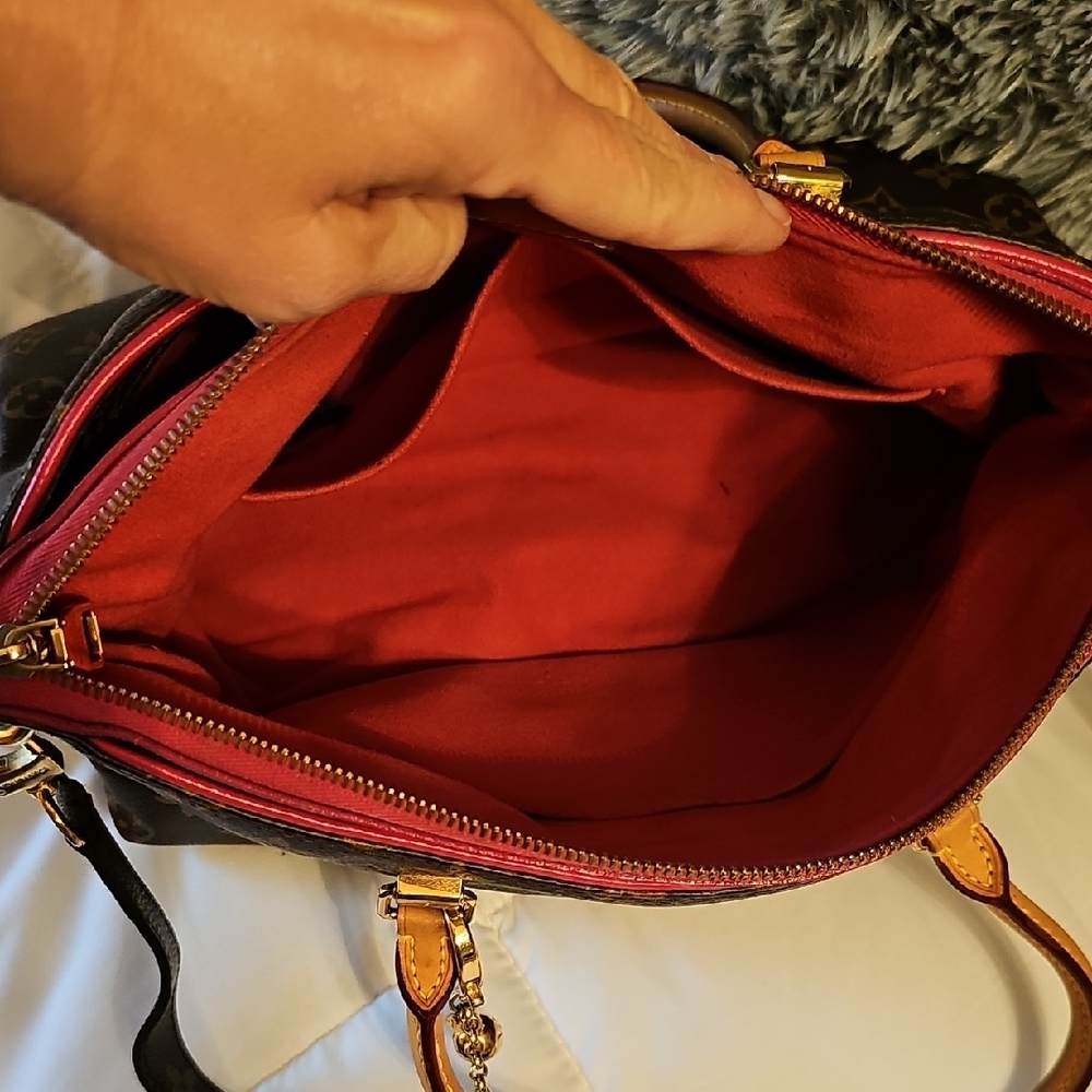 Authentic Louis Vuitton Brown Monogram Shoulder Bag with Red Interior - Picture 6 of 14